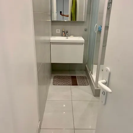 Big 20 Min From * Nice